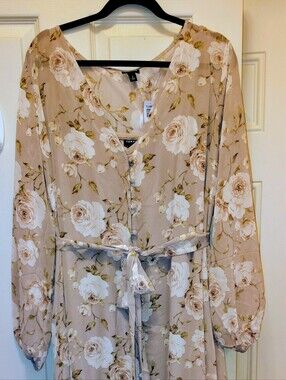 Torrid Size 2, Soft Lilac Colored Floral Tie-Waist Sheer Maxi Dress